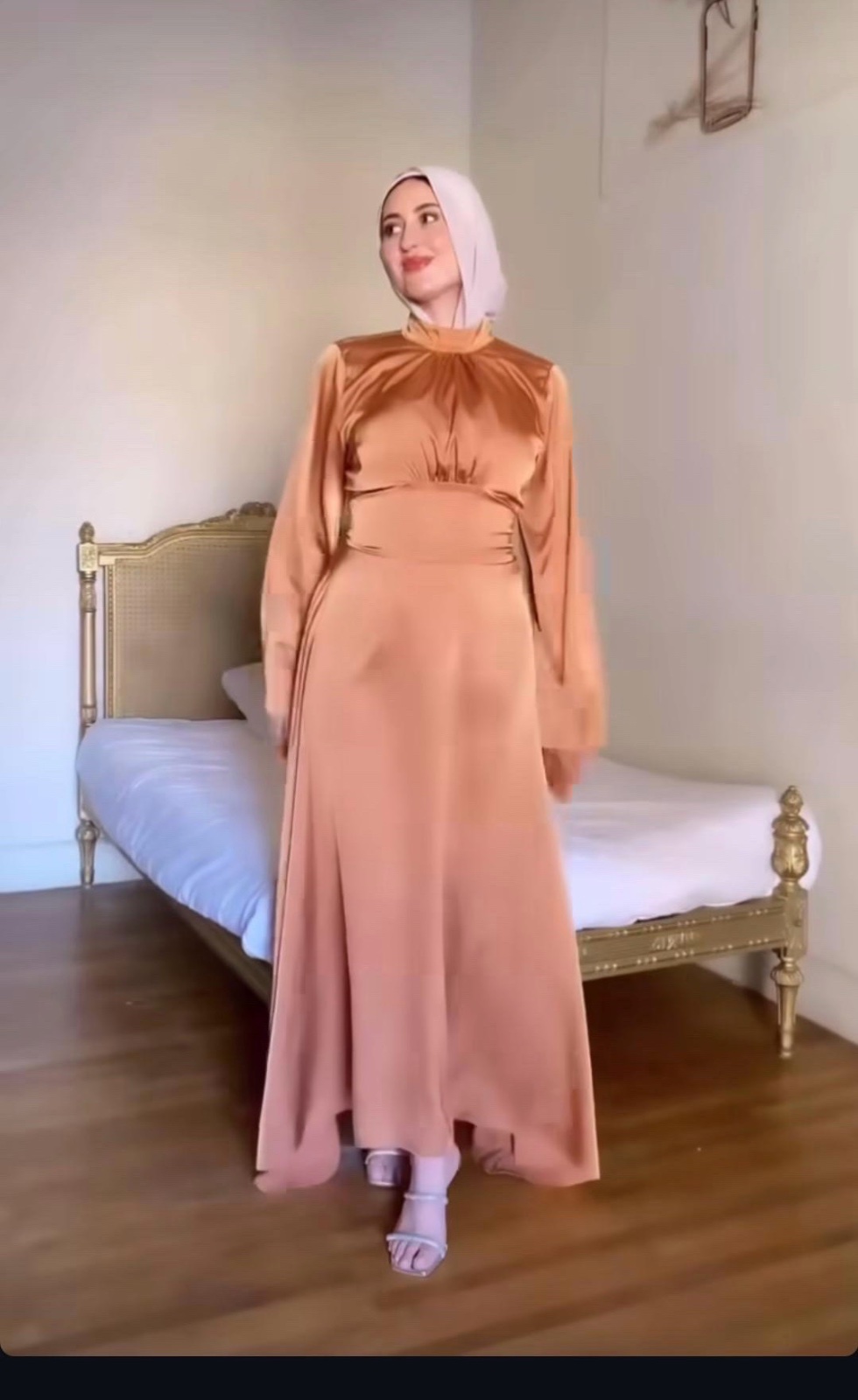 Robe satin soiree