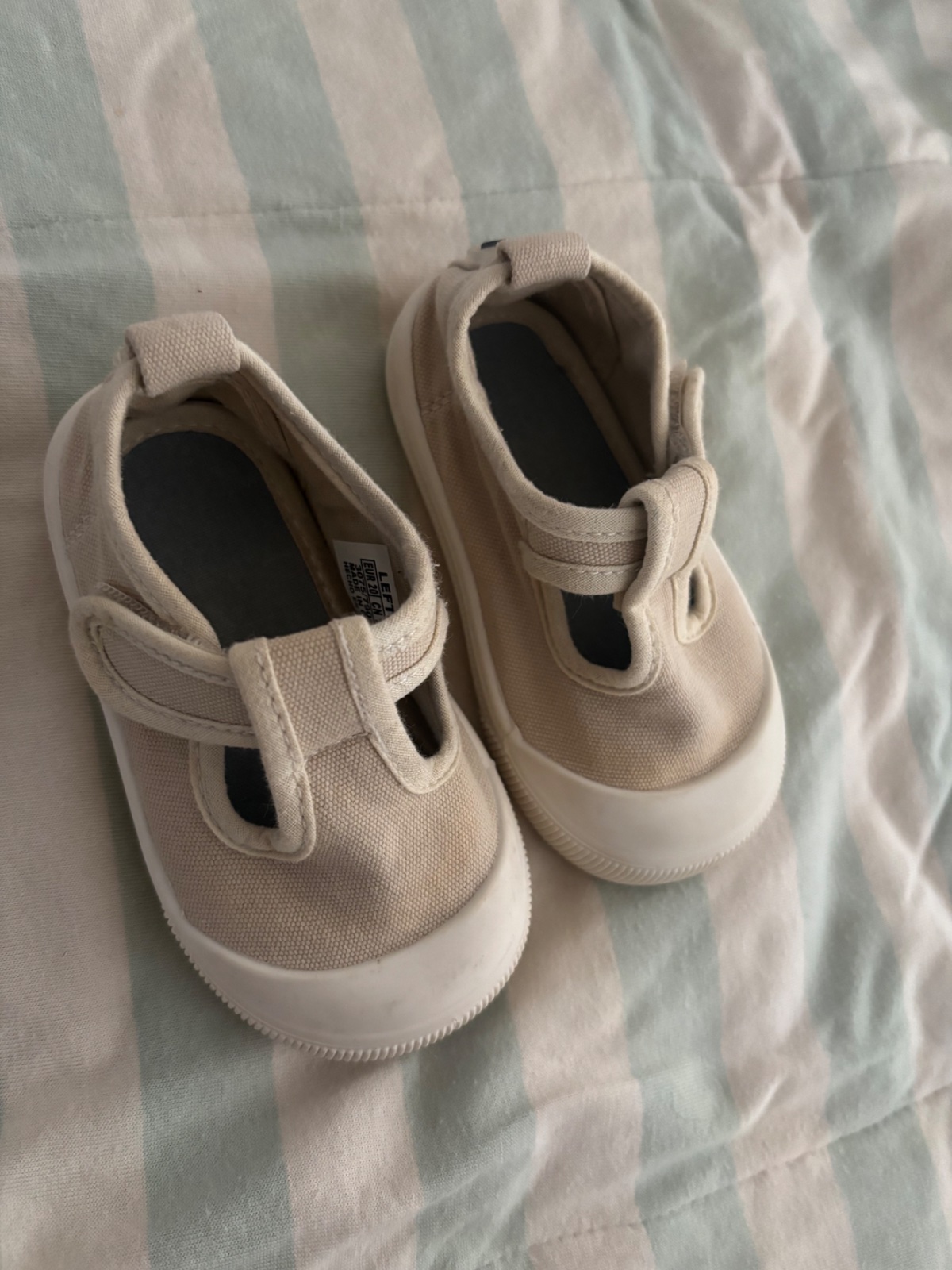 Des chausssures bebe garçon Lefties