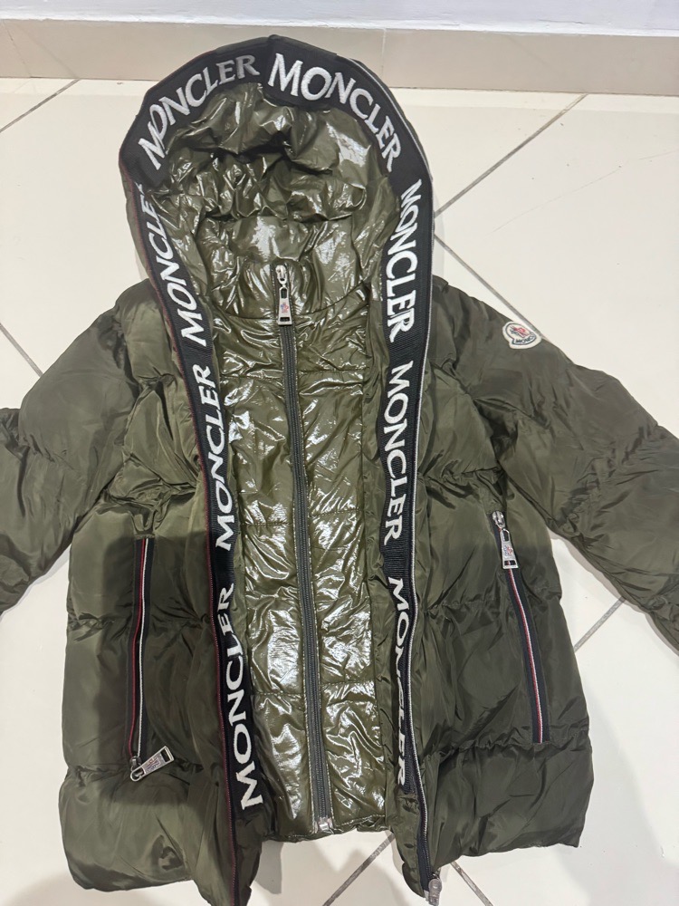 Doudoune Moncler Authentique – Vert Kaki Militaire