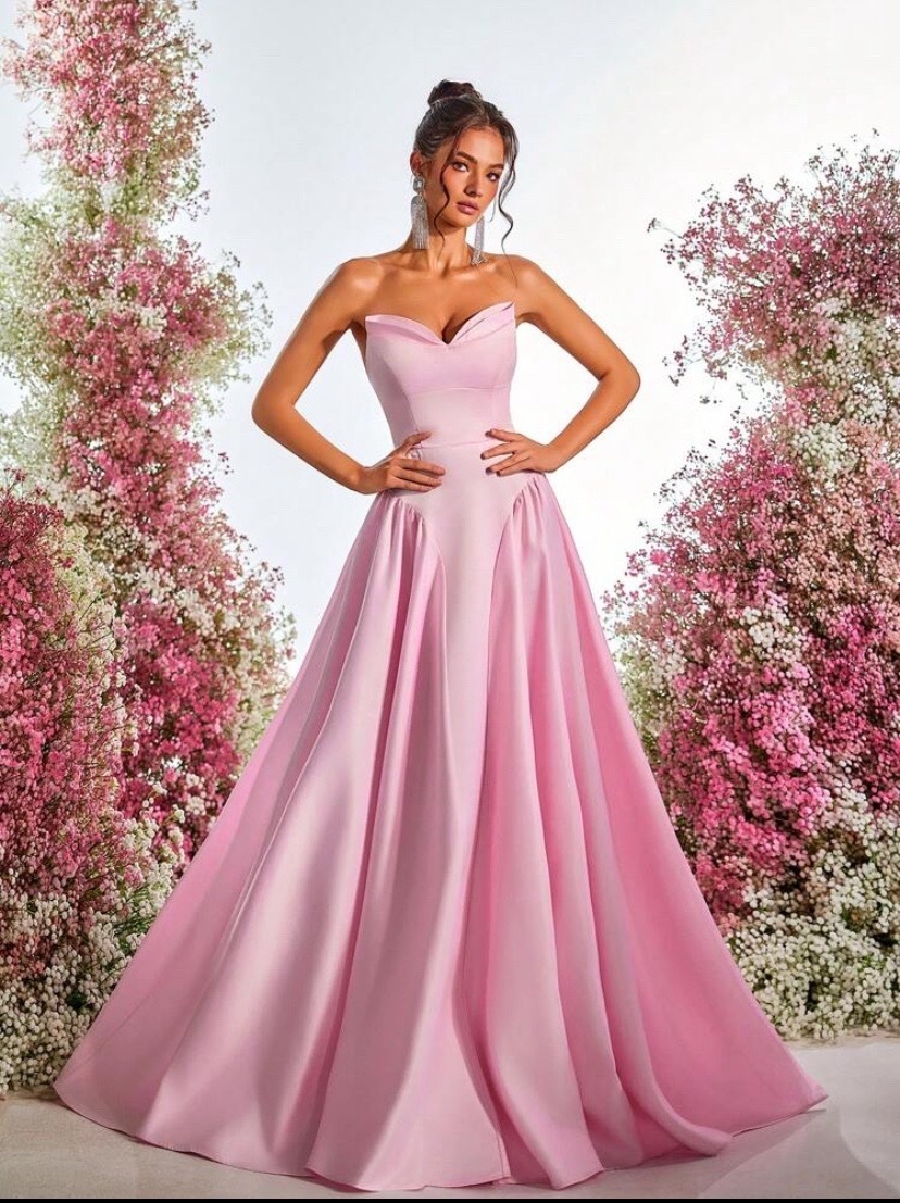 Robe satin tres classe