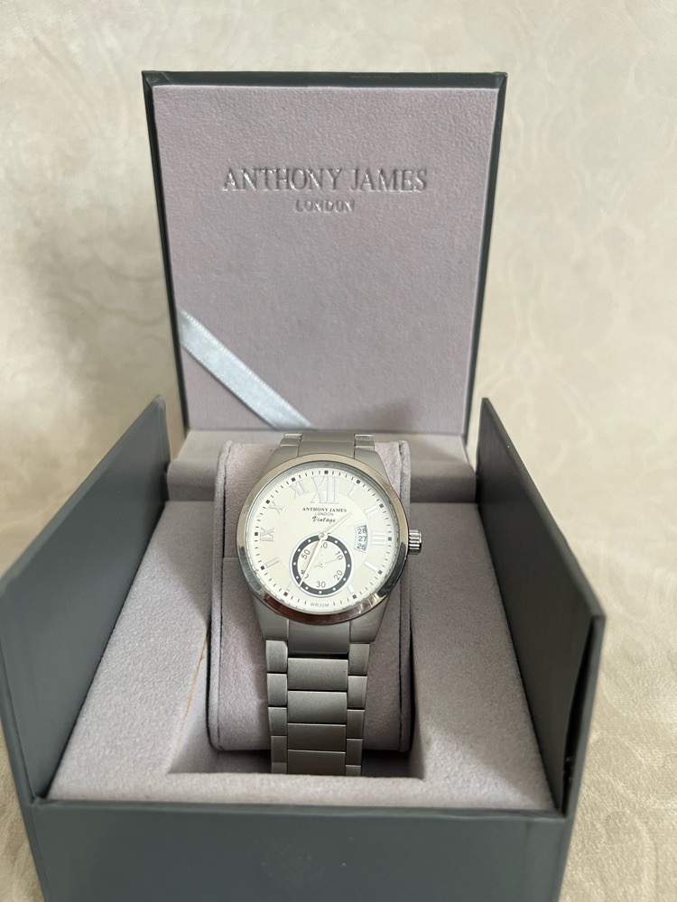 Montre anthony james london