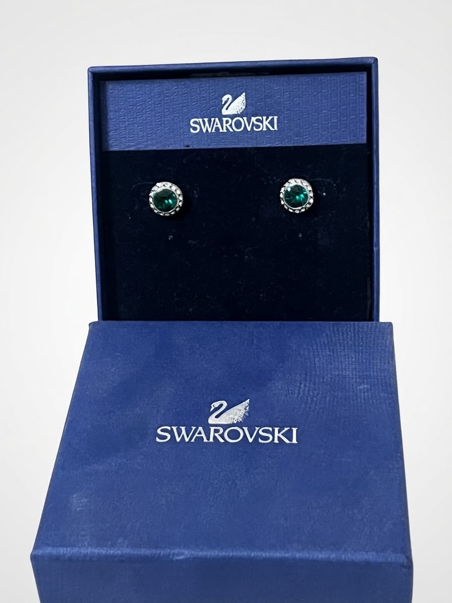 Boucle swarovski Neuf authentique 
