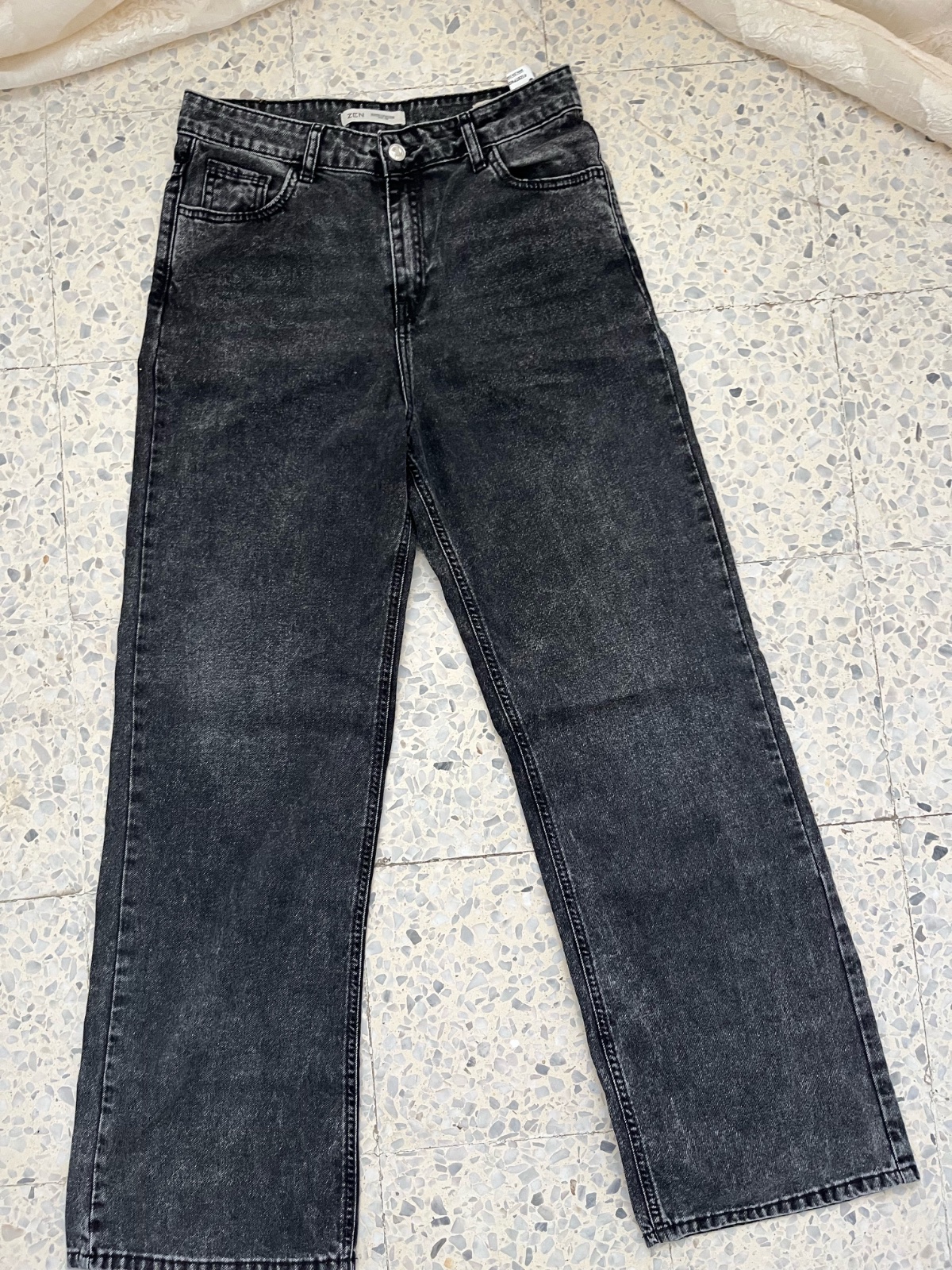 Neuf gris jean 