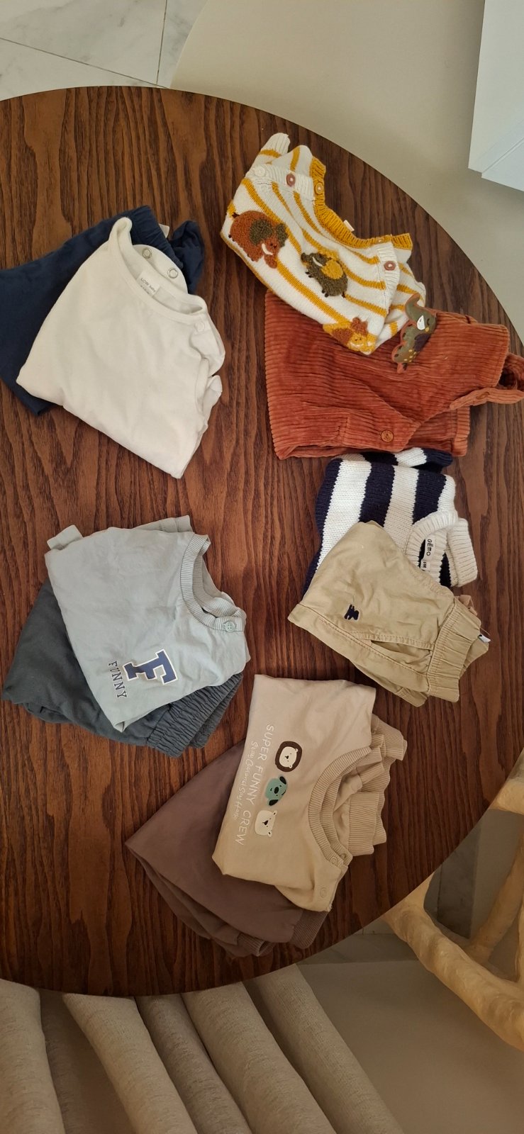 🔥🔥Lots de 5 tenues  pour bébé garçon  état  comme neuf 🏷✨️
