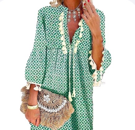 Robe vertes et blanches col V