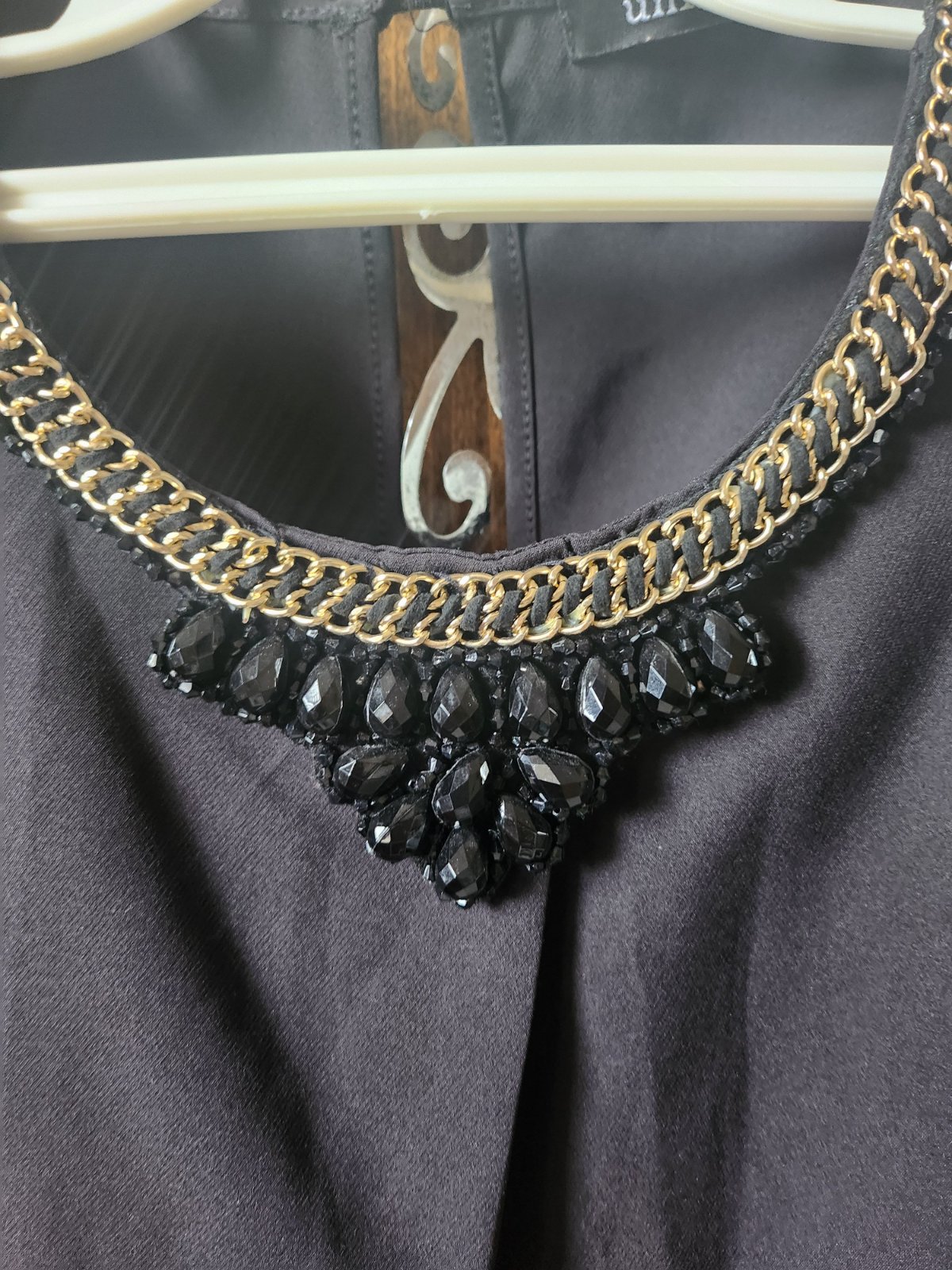 Robe  noir tre bonne état 