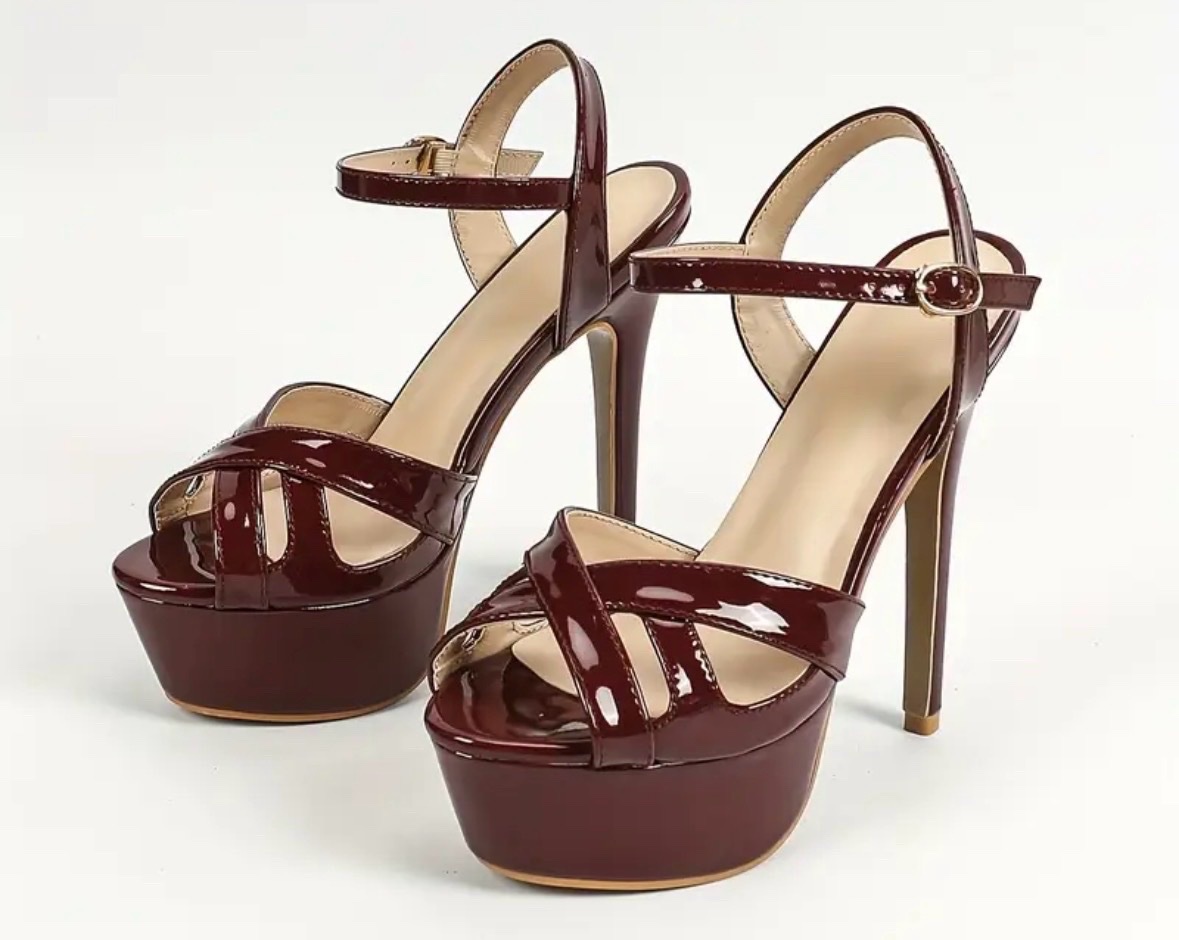Sandales à talons hauts bordeaux vernis