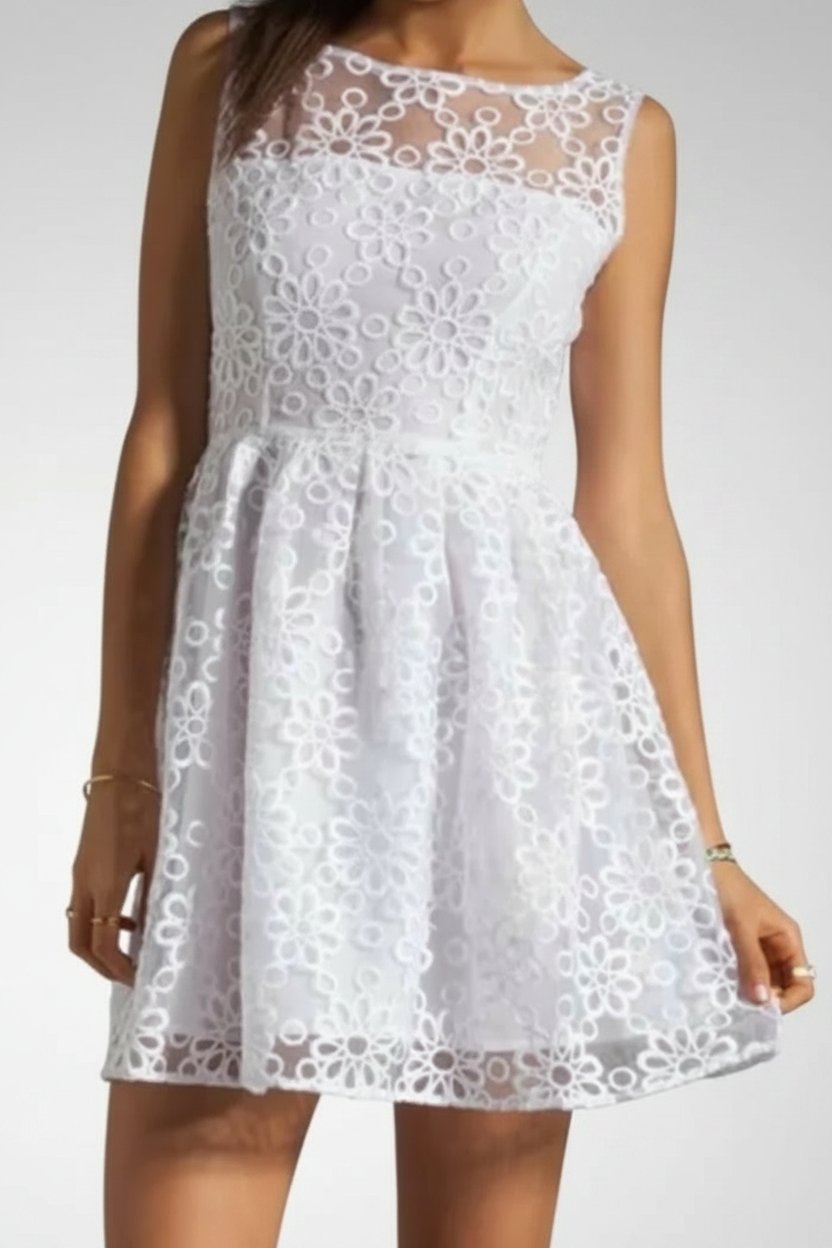 Robe blanche RN STUDIO  BY ronini Nicole très chic ✨️ 