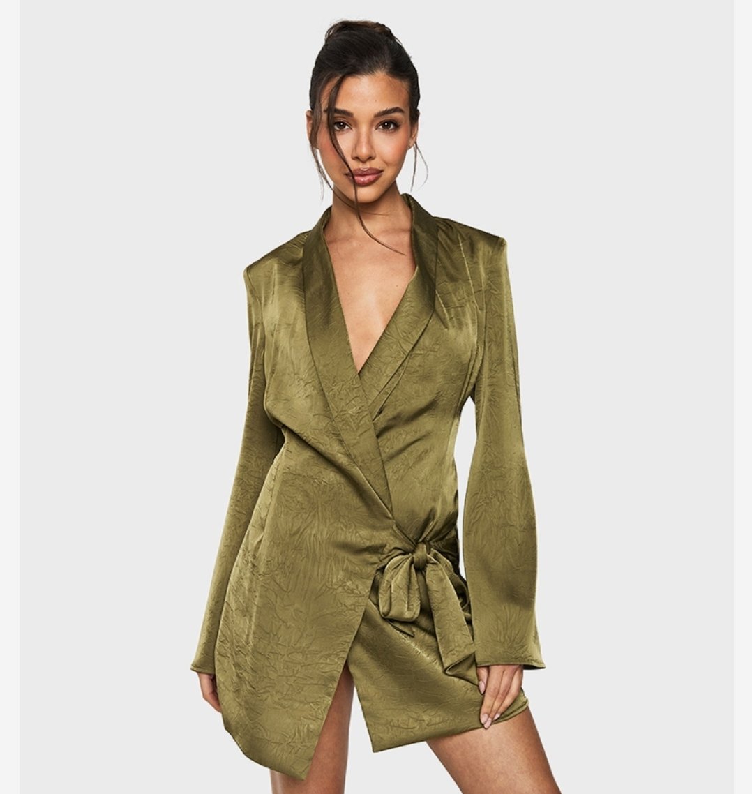 Mini blazer dress a noeud manches longues style porte feuille en vert olive 