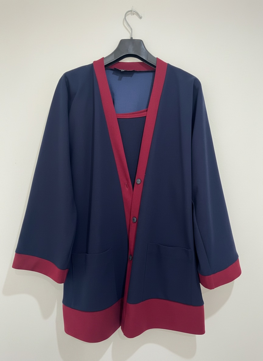 Veste et top bleu et bordeaux 