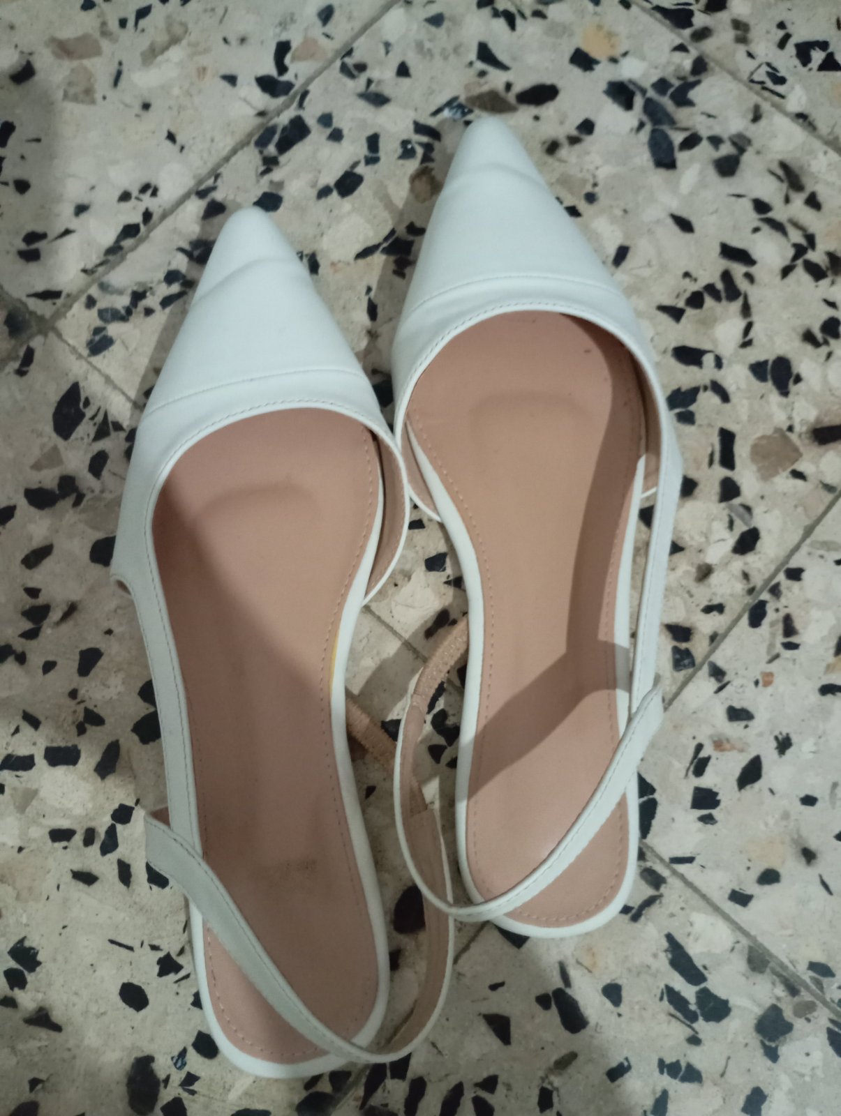 Low heels 