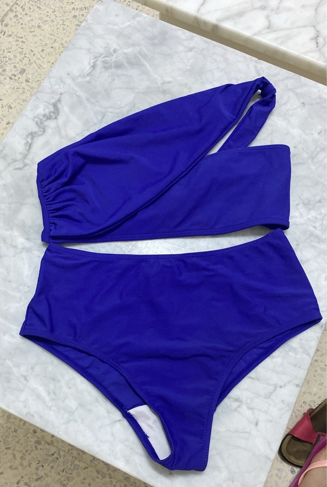 Bikini bleu