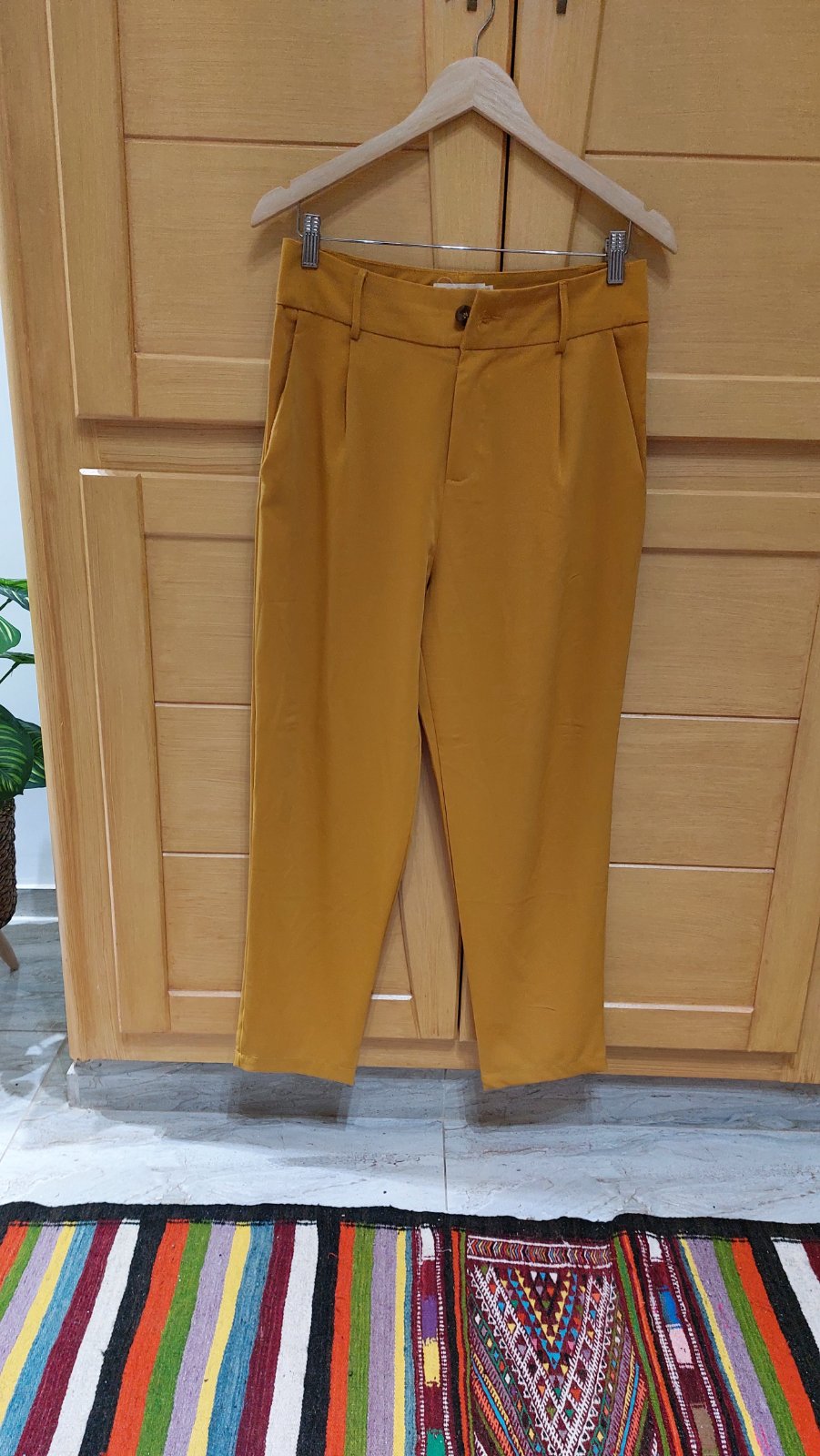 Pantalon taille haute jaune