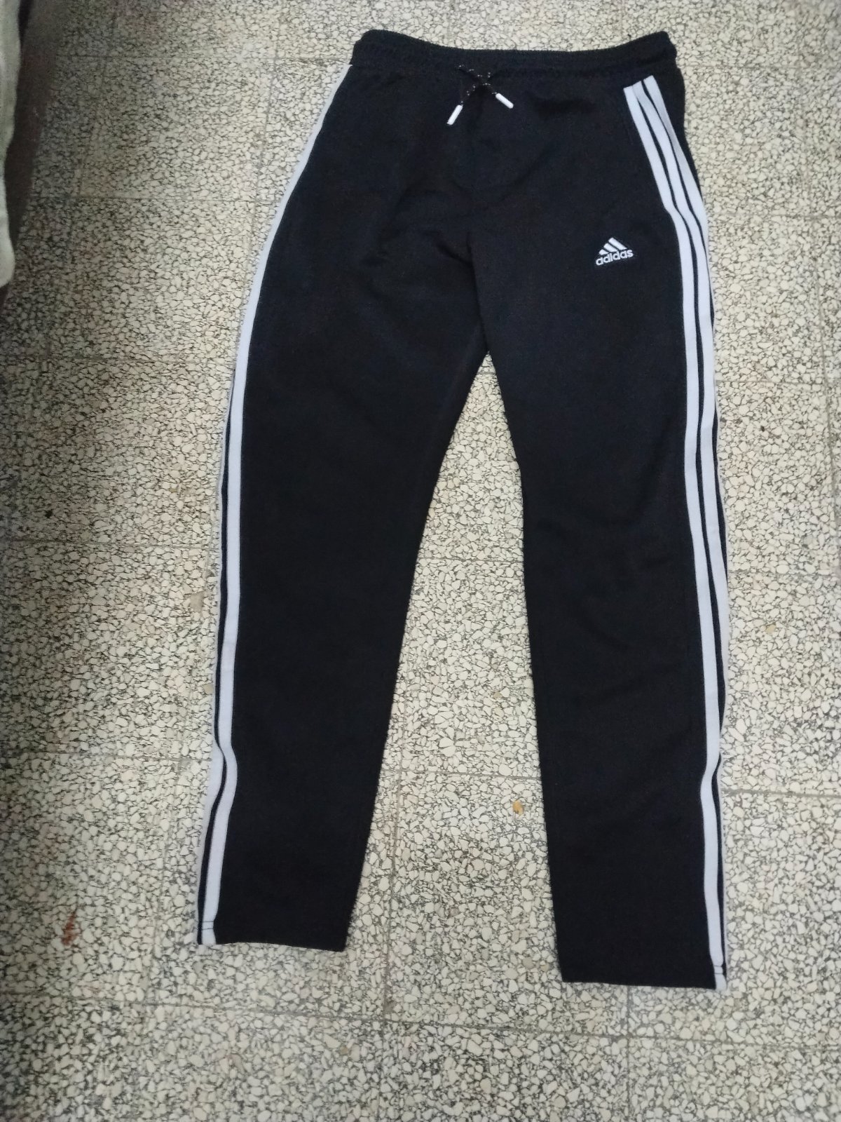 Pantalón largo adidas 