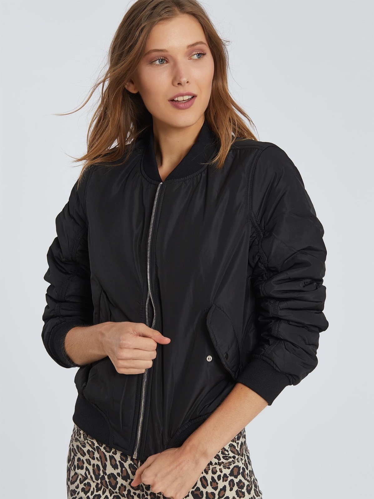 Veste noire de la marque Pull&Bear