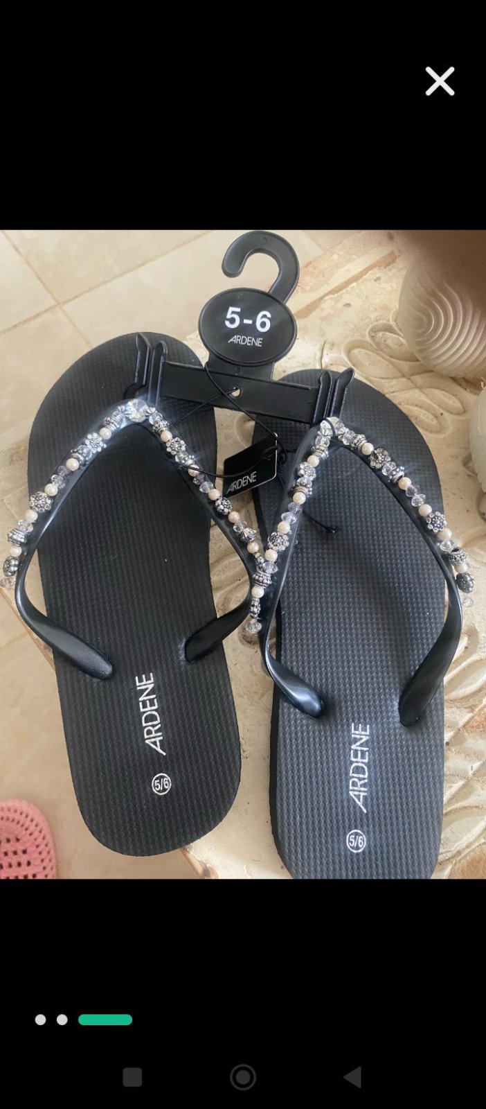 Tongs d'été pour femme seintillantes jamais porté 