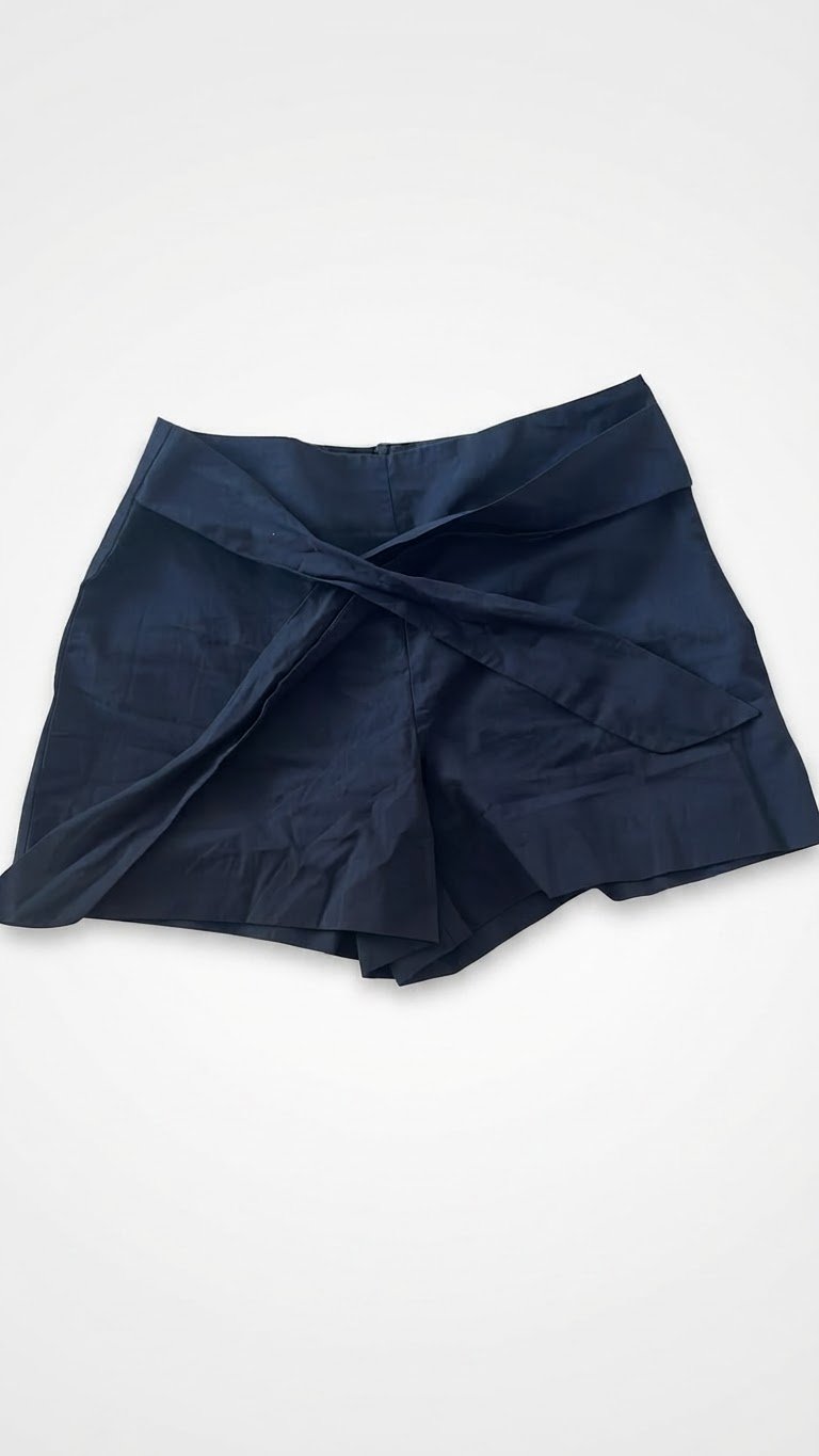 Short bleu