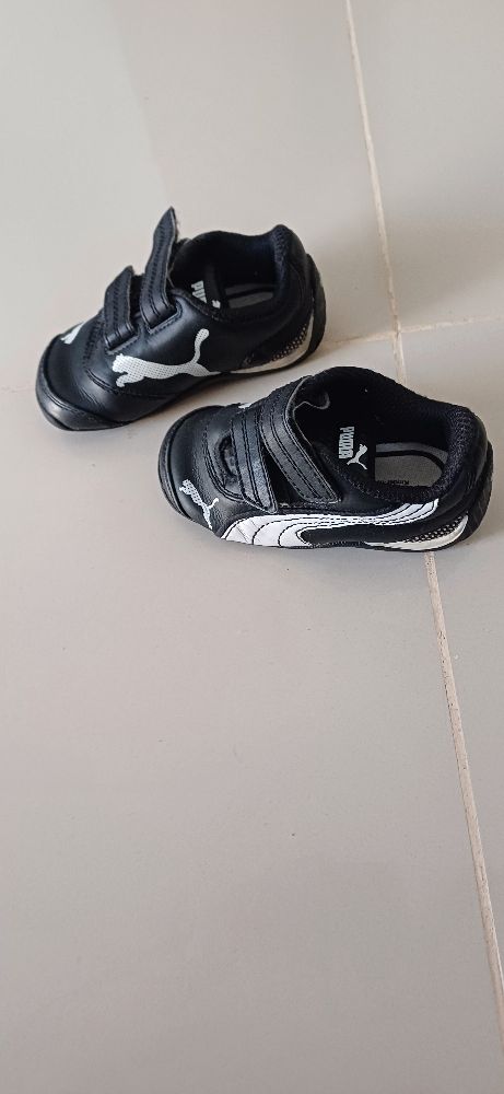 Nike bb pointure 20  presque neuf 