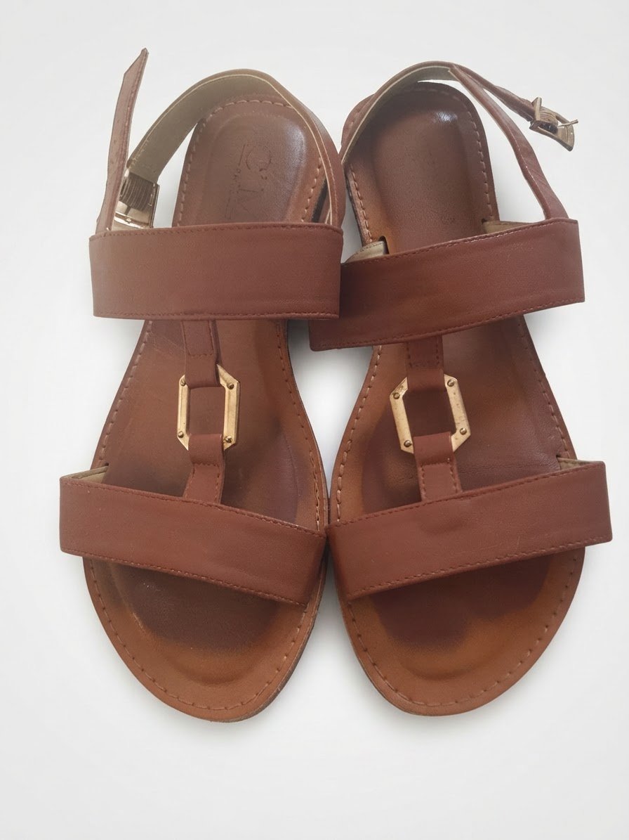 Sandales plates en cuir C'M paris