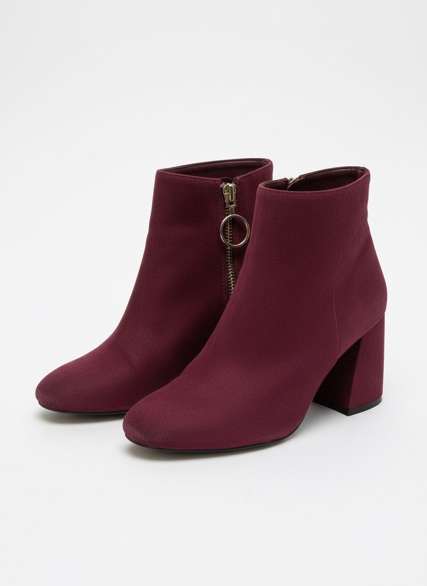 Bottines bordeaux de la marque Stradivarius