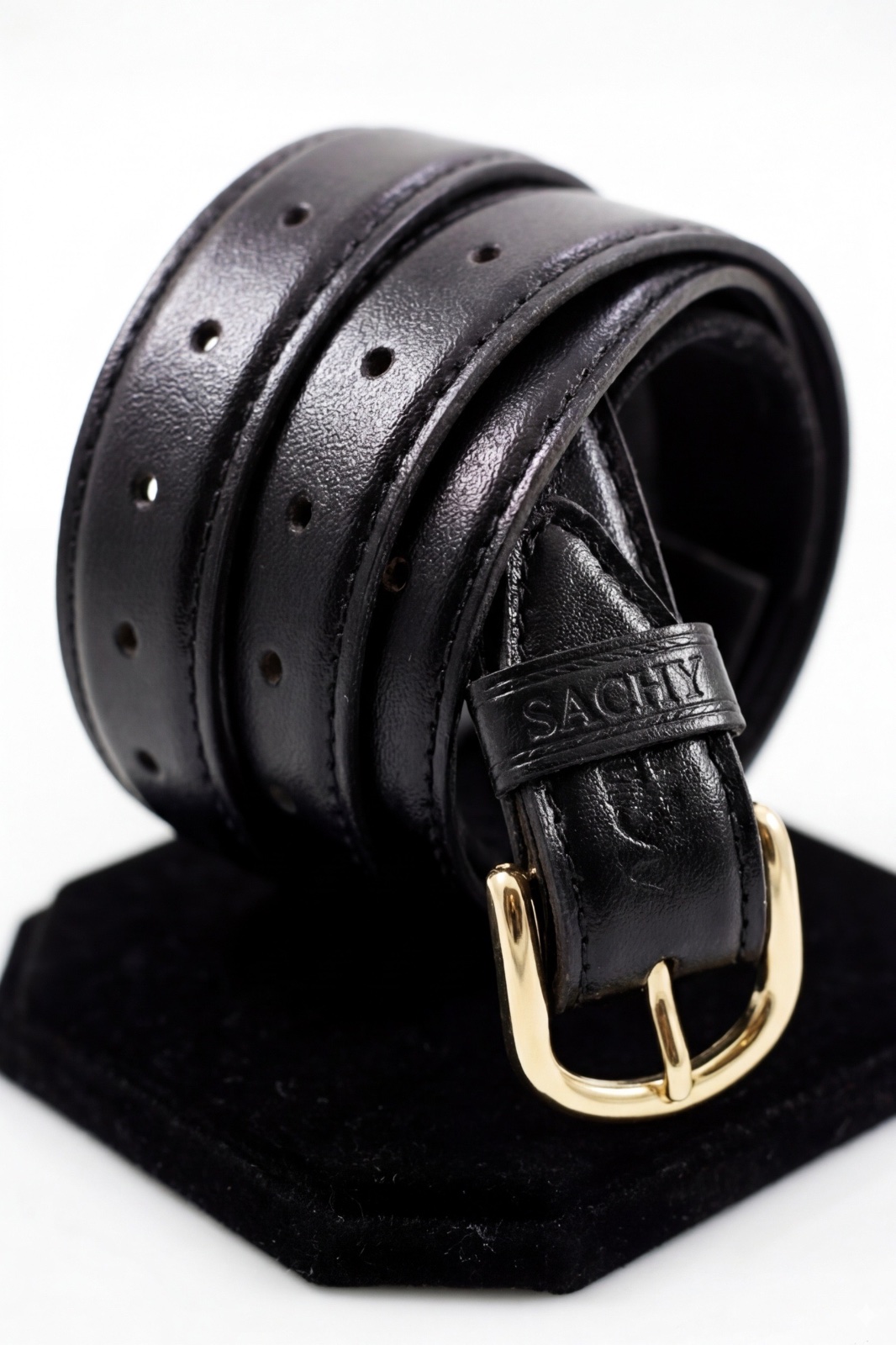 Superbe ceinture Sashy en cuir véritable noir, fabrication italienne de haute qualité avec boucle dorée élégante, modèle unisexe et intemporel en excellent état🌻