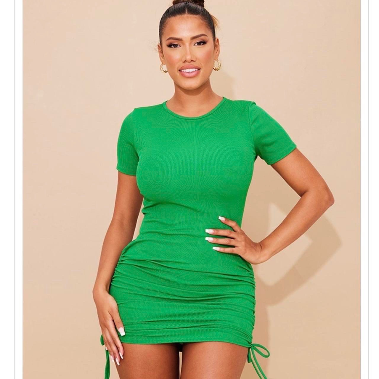 Robe moulante à cordons pretttlittlething 💚💚✨