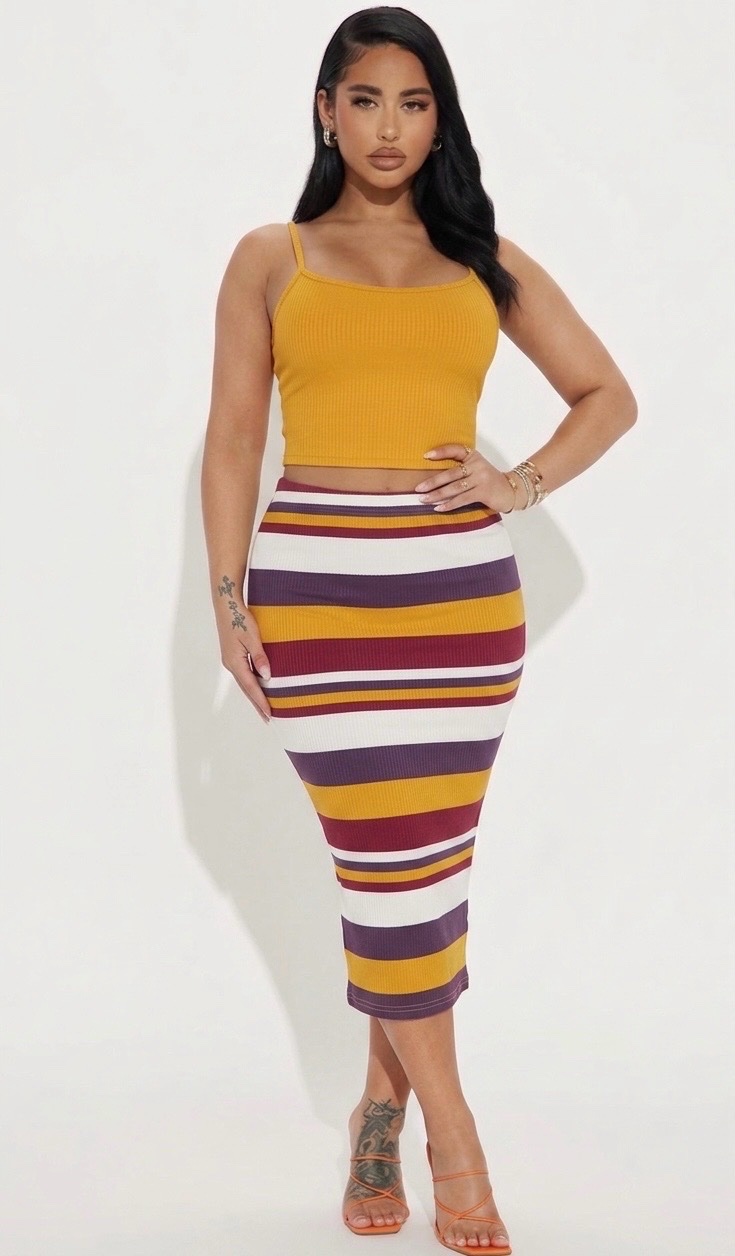 ✨ Ensemble crop top H&M neuf avec étiquette & jupe mi-longue Shein ! 🛍️💃