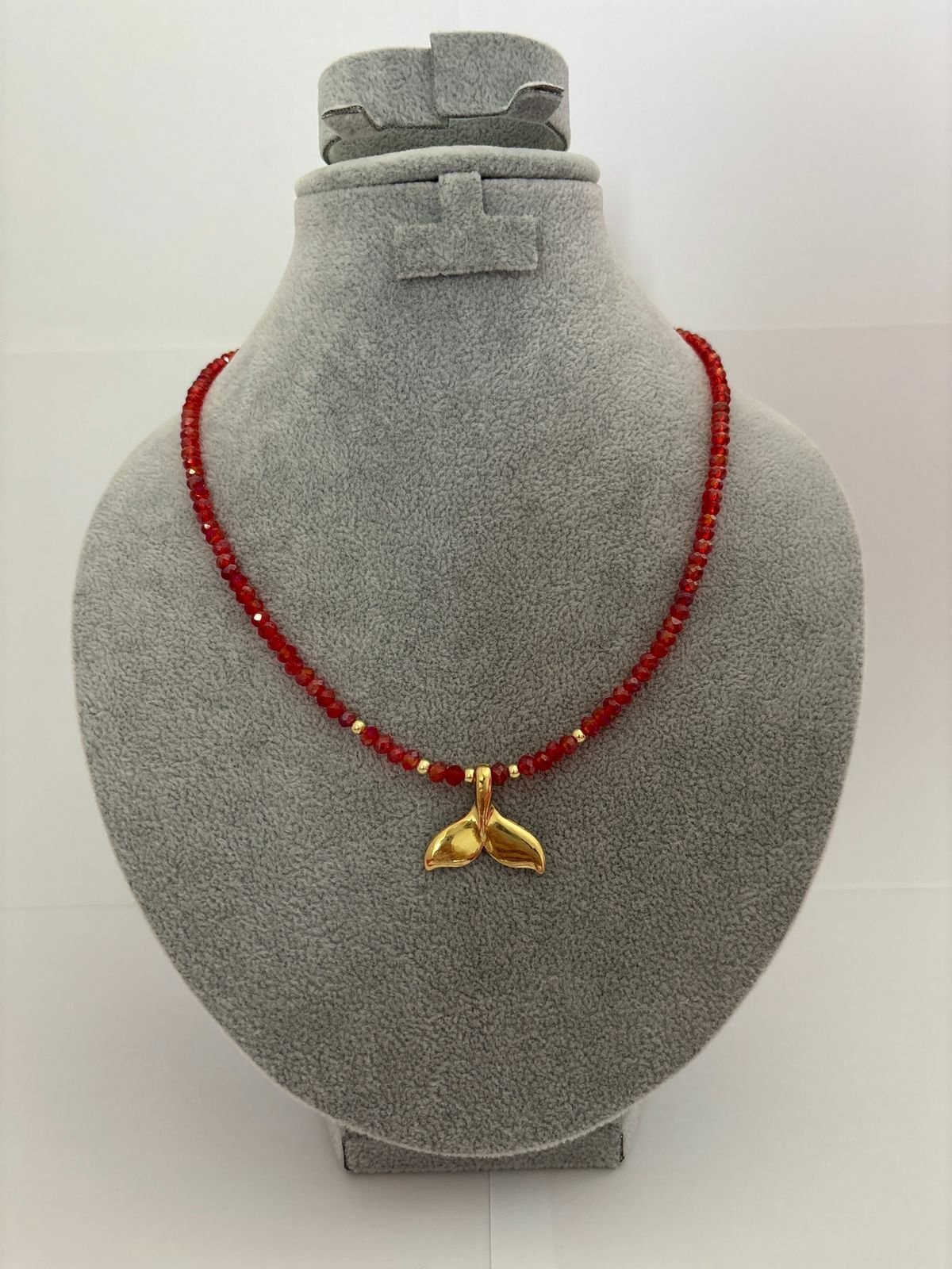 Collier rouge en acier inoxydable 