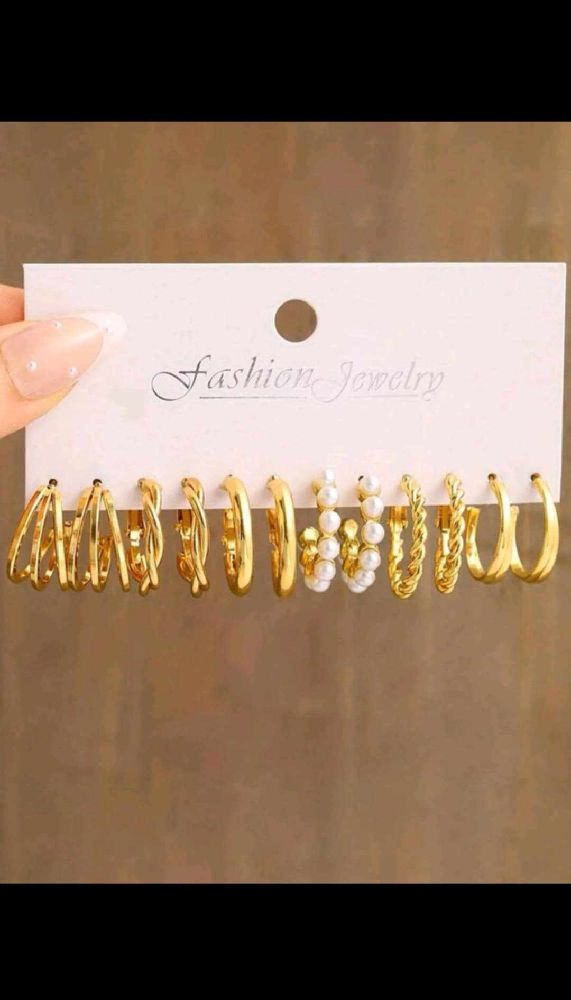 lots 6 boucles d'oreilles  neuf 