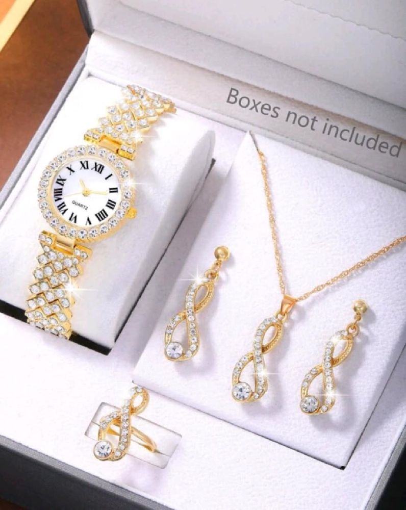 Montre +collier +boucles+ bauge neuf jamais portè 💛 