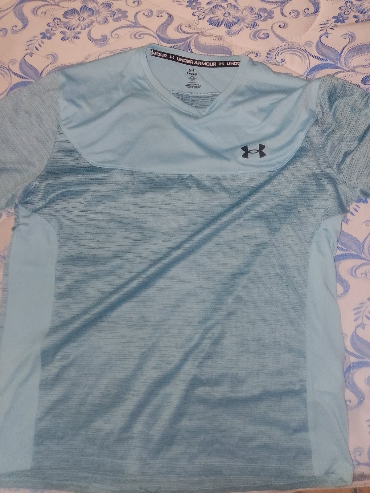 T shirt under armour