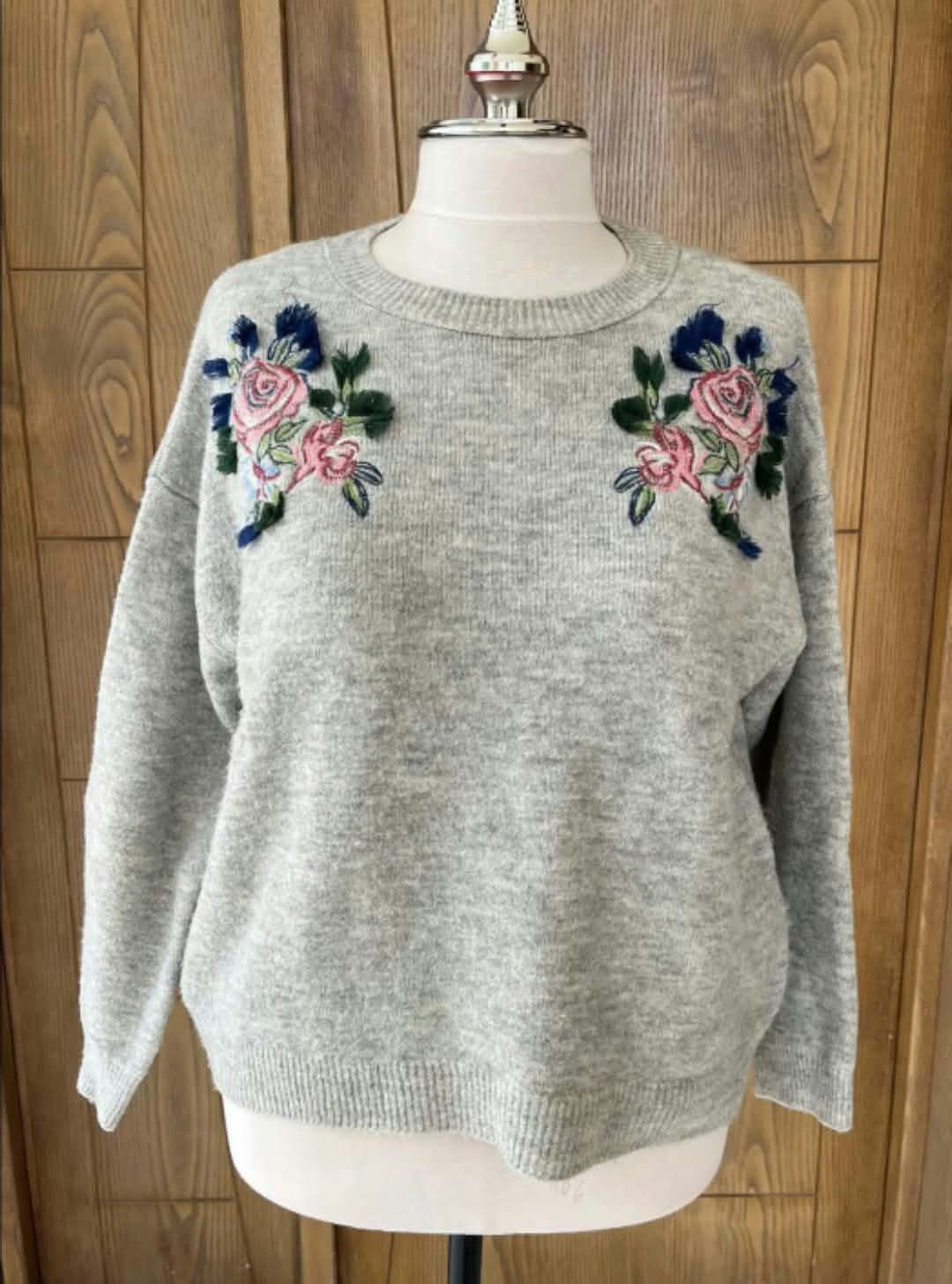 Pull avec broderie
