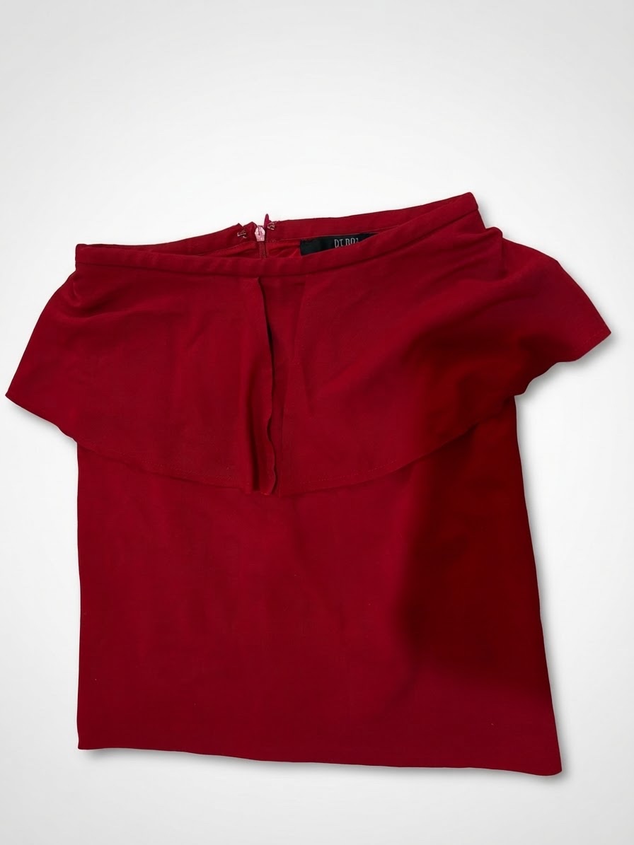 Une jolie jupe rouge