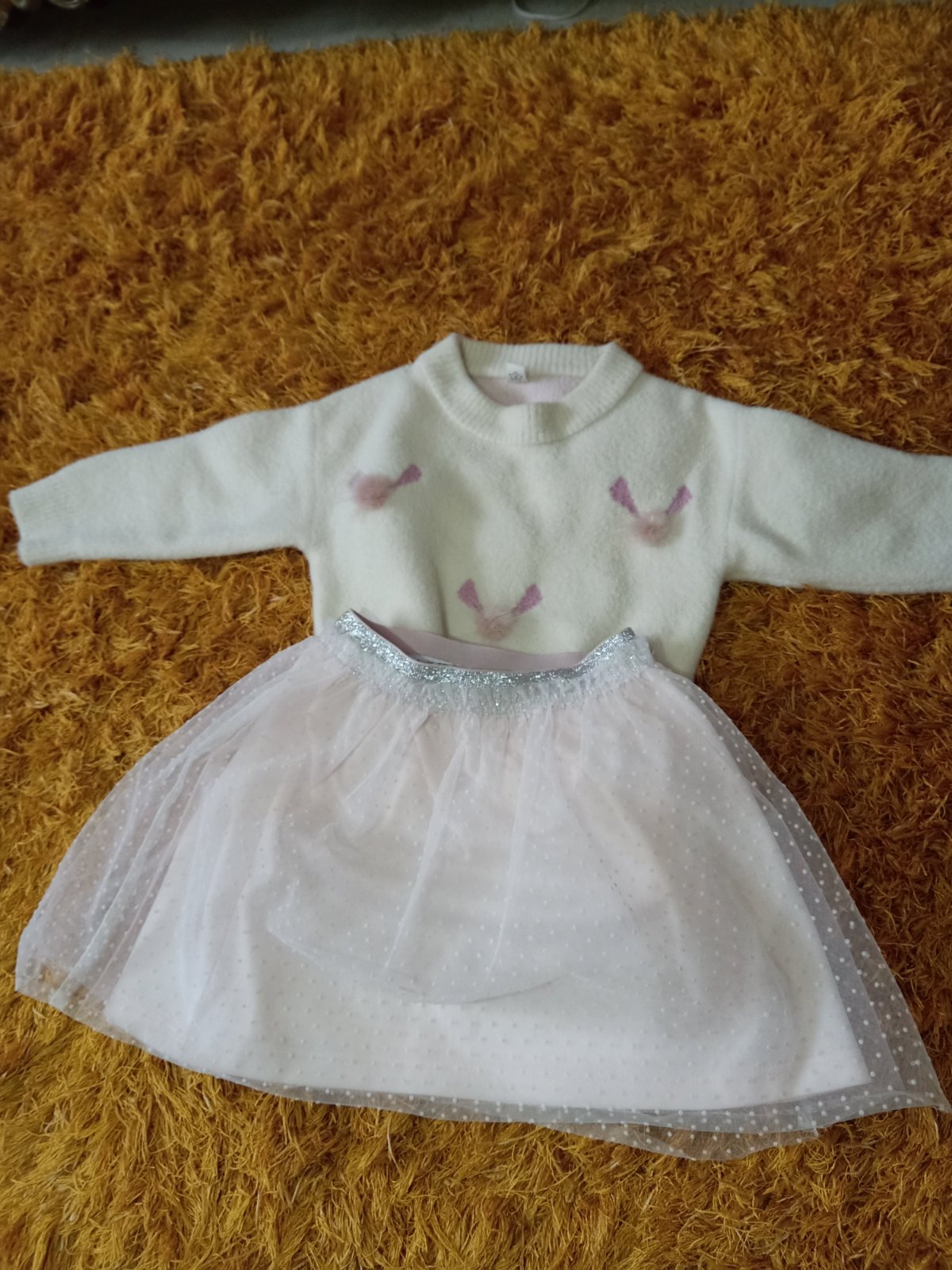 Pull+ jupe 2_ 3 ans