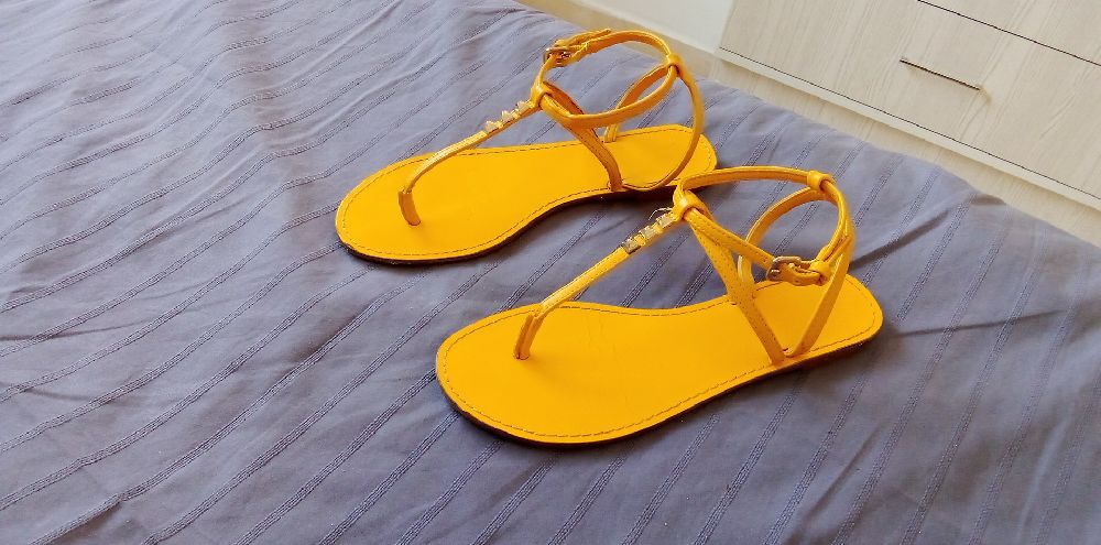 Sandales parfois 