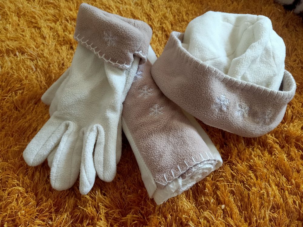 bonnet+cache col+ gants
