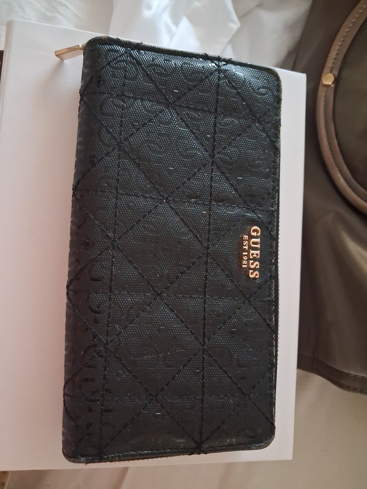 Portefeuillz guess