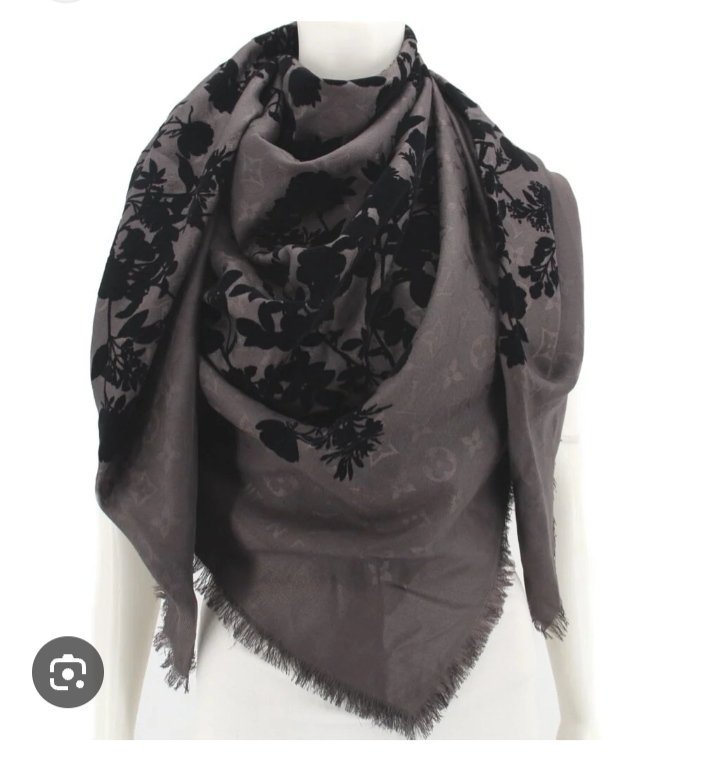 Louis Vuitton scarf 