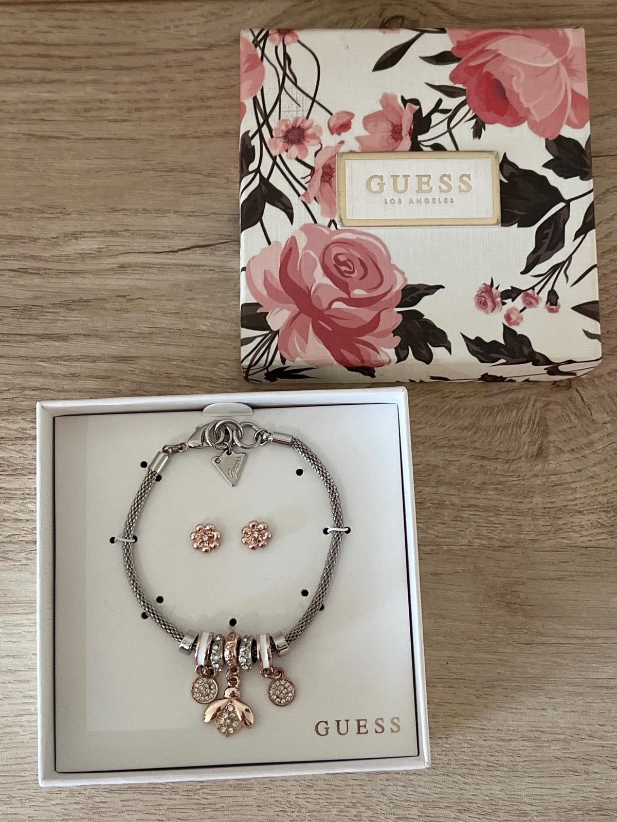 Guess box set neuf ( authentique )