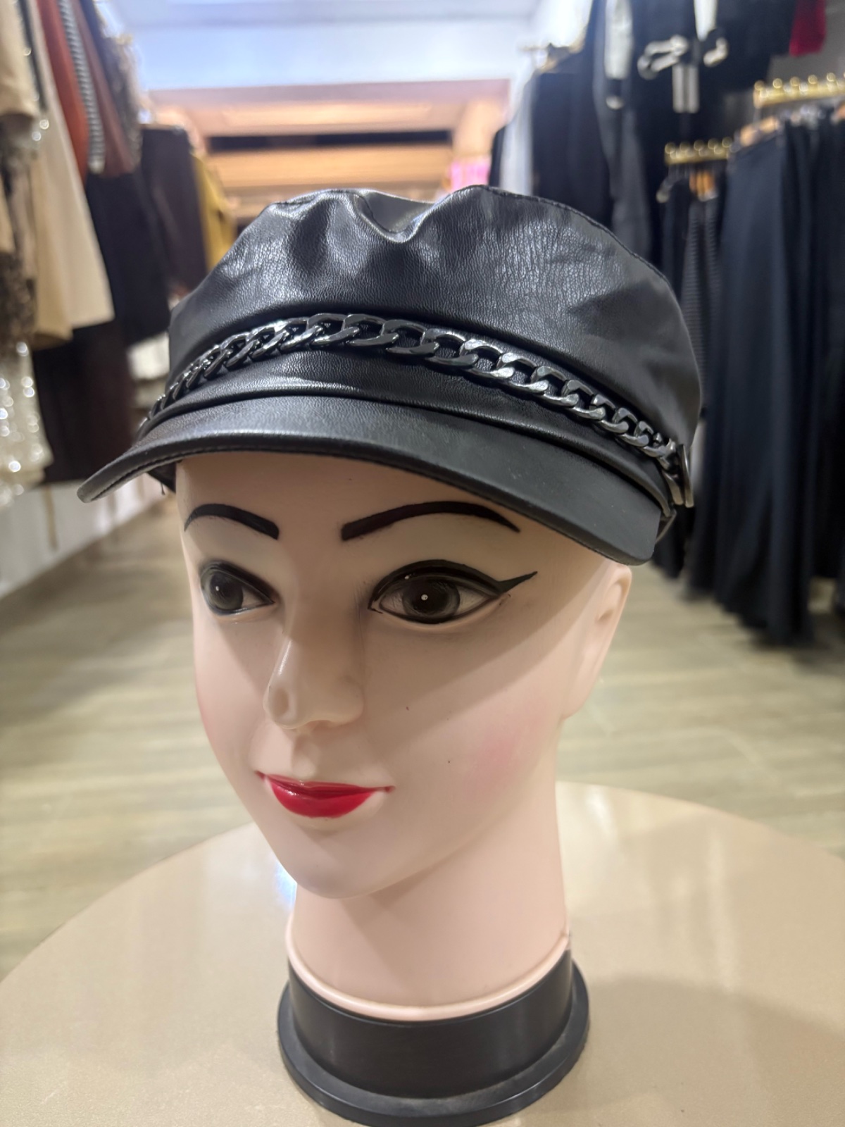 Chapeau semi cuir