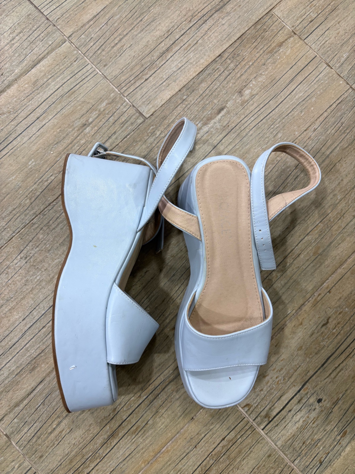 Sandal rosace