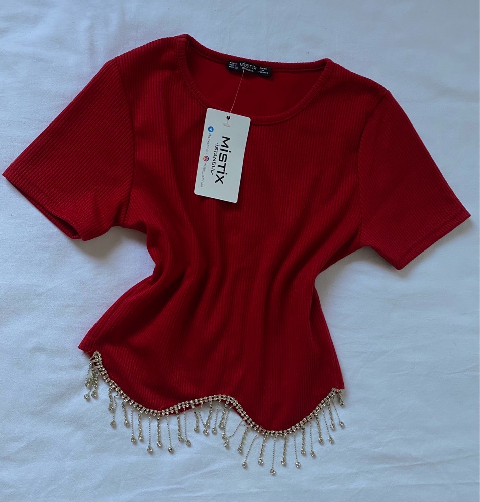 pull rouge importé