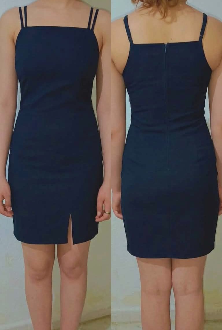 فستان قصير أسود كلاسيكي بحمالات مزدوجة (Robe noire élégante)