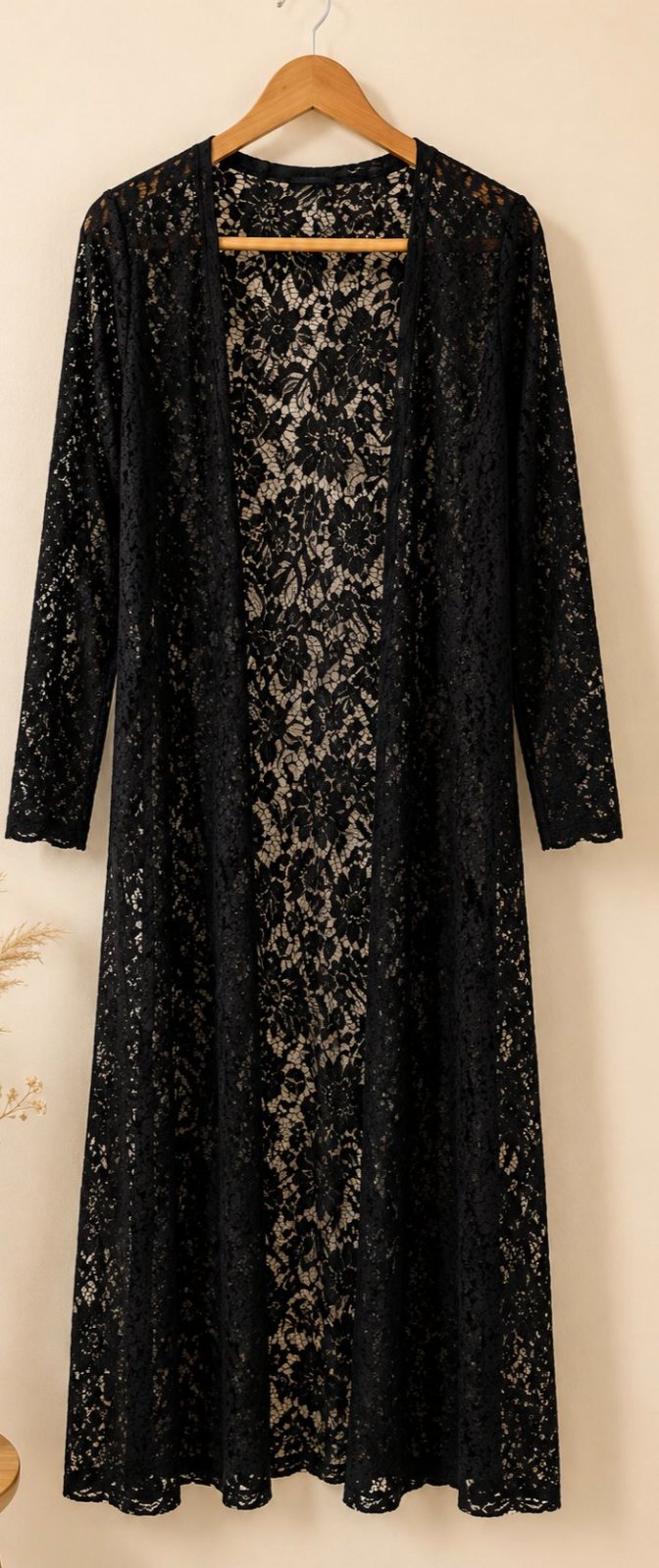 كيمونو طويل من الدانتيل الأسود الراقي (Kimono long en dentelle)