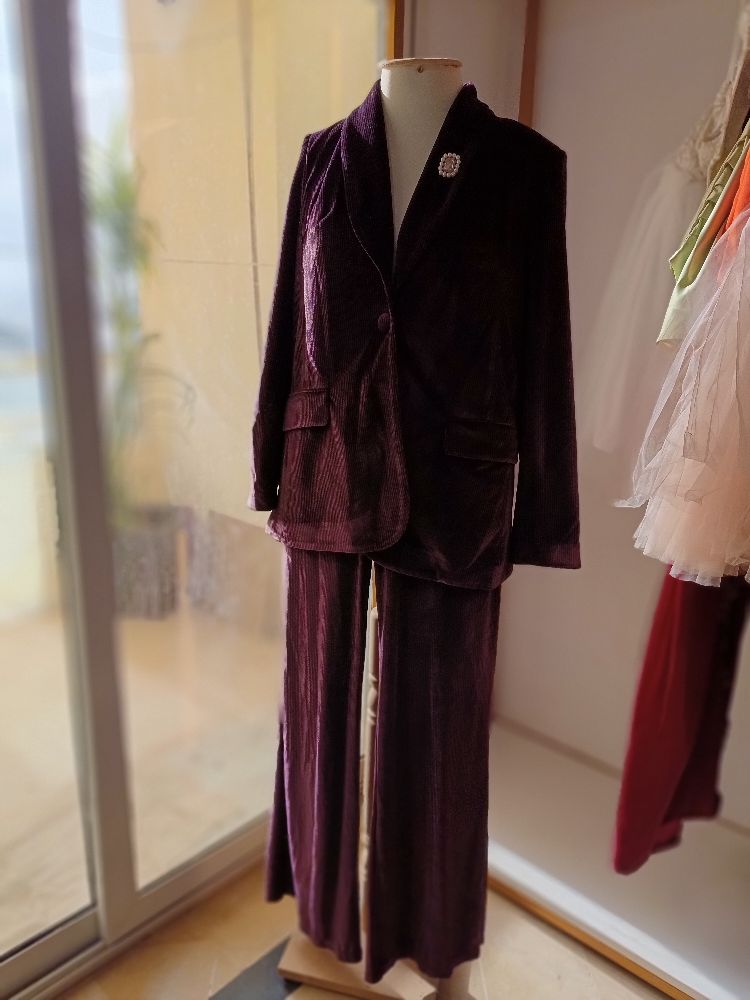 ensemble blazer et pantalon neuf avec étiquette 