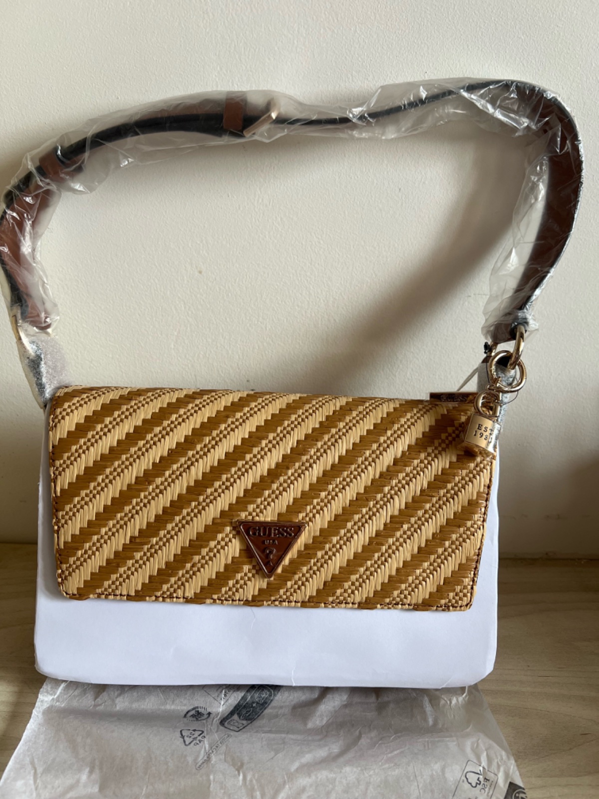 Sac guess neuf 