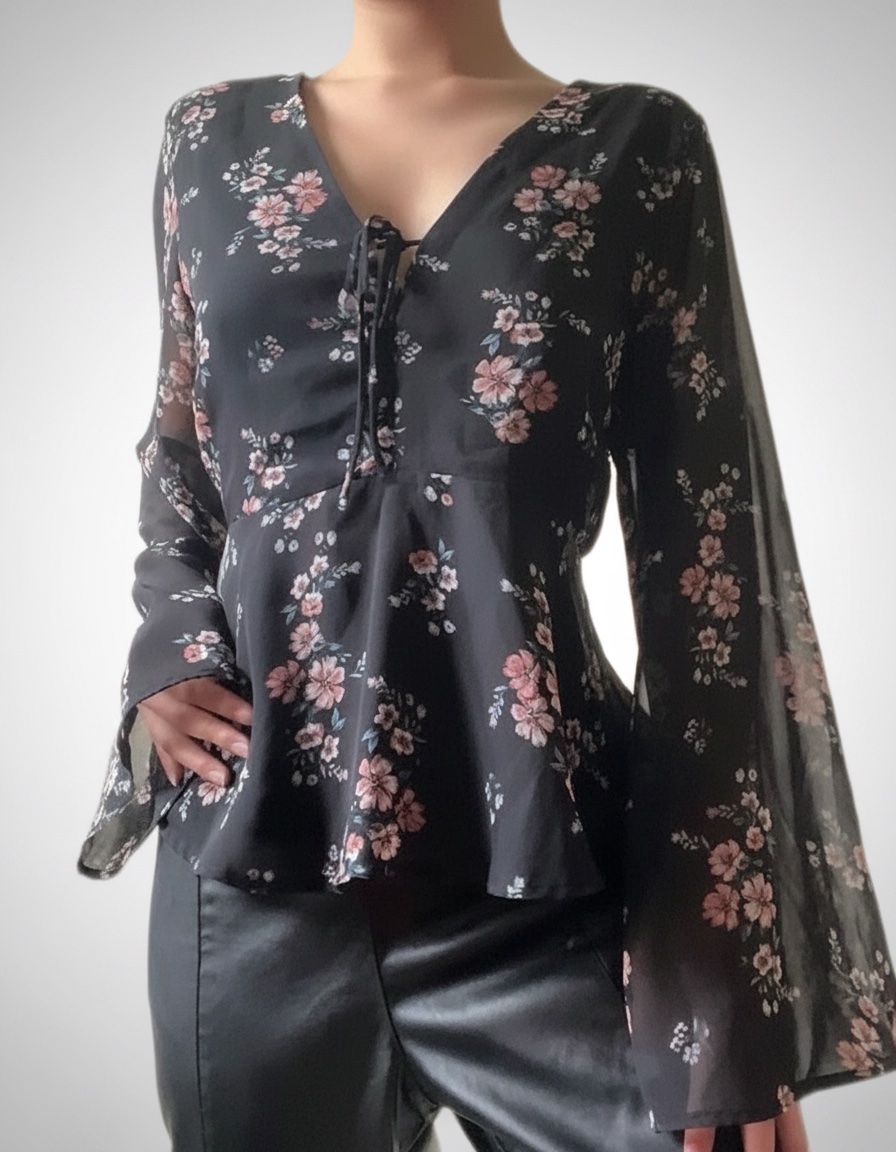 Chemise noir fleurie