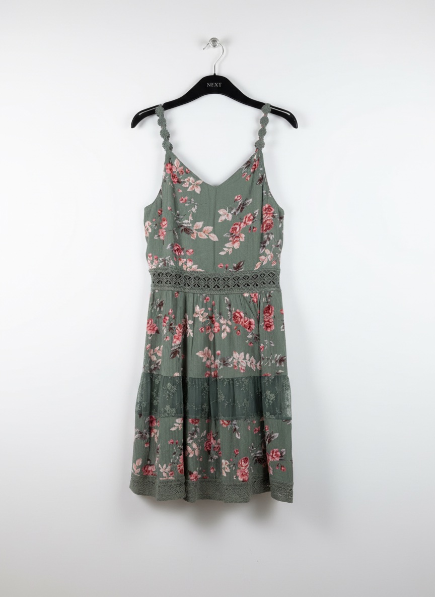 Robe verte fleurie