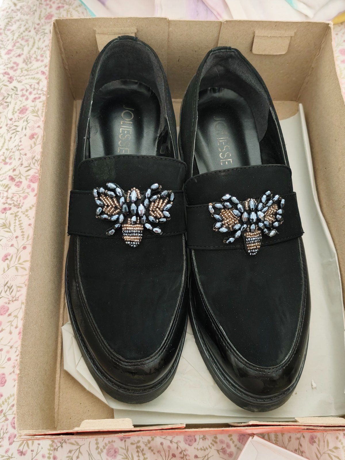 Derbie noir chic joliesse