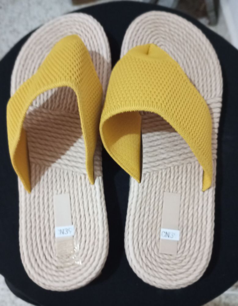 Claquette femmes jaune moutarde 